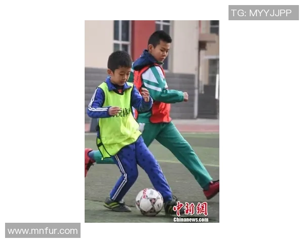 张俪足球之旅：从绿茵场到人生舞台的精彩蜕变与成长故事