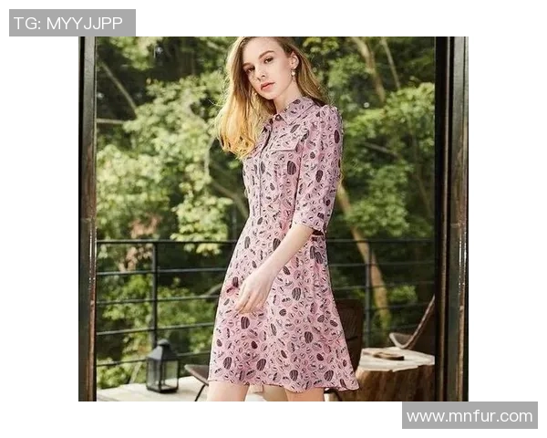 足球明星化身时尚女神穿女装展现别样魅力与风采