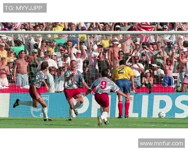 足球明星因争执打孩子手机引发社会关注与热议