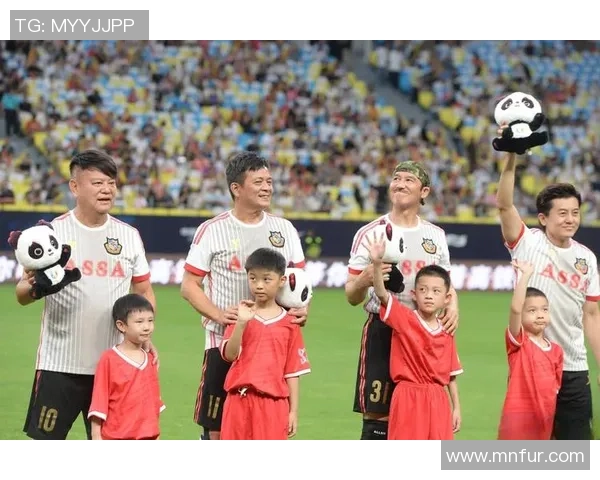 足球明星大比拼谁才是真正的球场之王荣耀与实力的较量即将展开 足球明星大比拼谁才是真正的球场之王荣耀与实力的较量即将展开