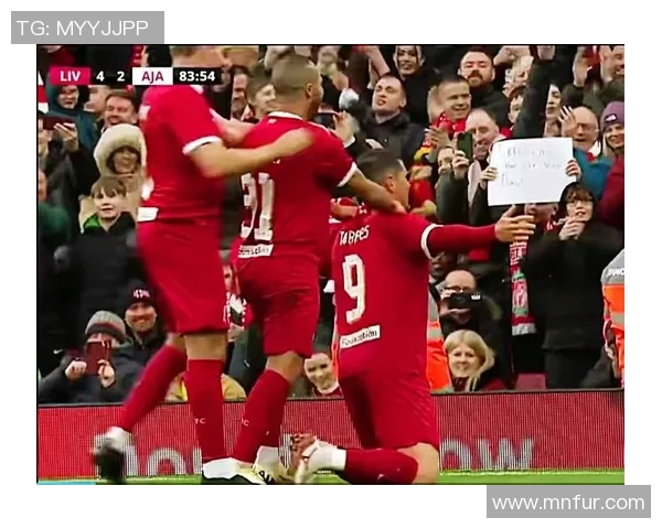 足球明星在赛场上泪目瞬间感动无数球迷的背后故事与情感分享