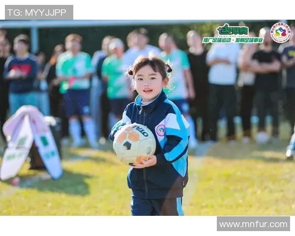 足球明星子女的可爱瞬间大揭秘让我们一起欣赏他们的童年时光与家庭幸福