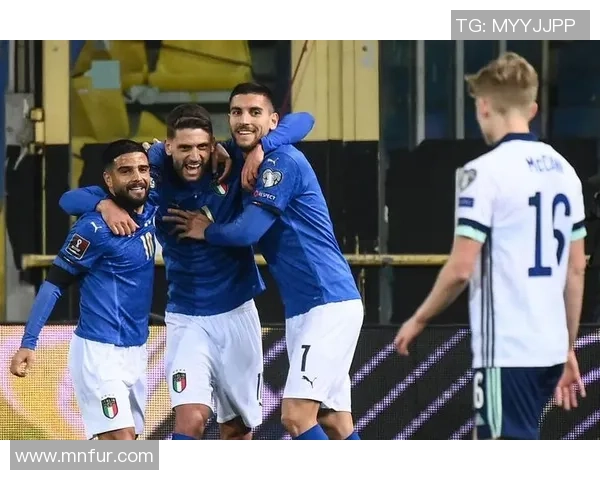 足球明星戴维斯壁纸精选高清图片尽享运动魅力与青春活力的完美结合