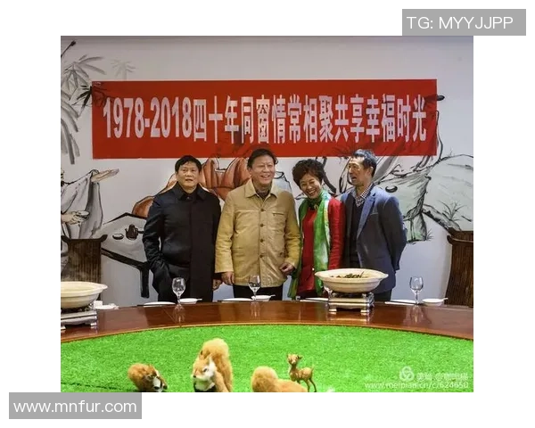 足球明星温馨陪伴孕妻共享幸福时光展现家庭甜蜜生活