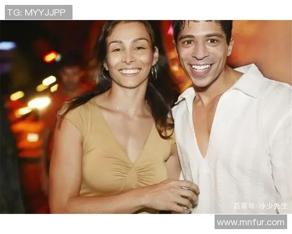 足球明星深陷情感漩涡妻子背叛真相曝光引发舆论热议 足球明星深陷情感漩涡妻子背叛真相曝光引发舆论热议