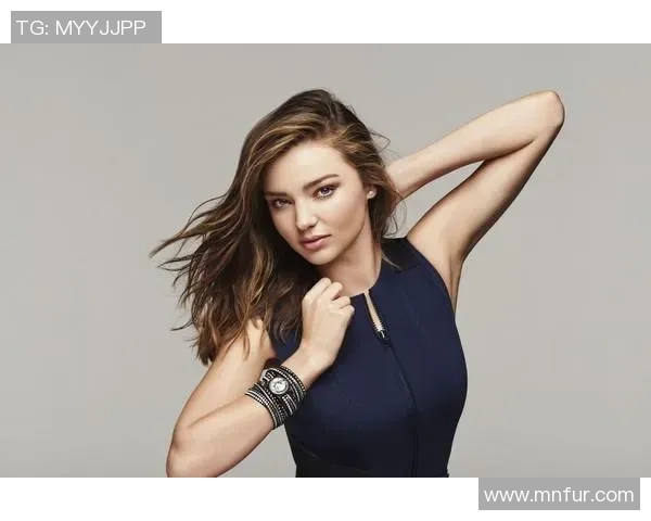 足球明星的模特女朋友揭示了运动与时尚的完美结合与背后的故事