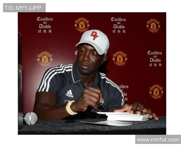 足球明星约克的传奇故事与辉煌成就揭秘